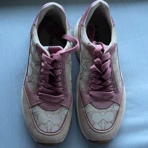 NWOT ! EUC! Coach running shoe size 7B